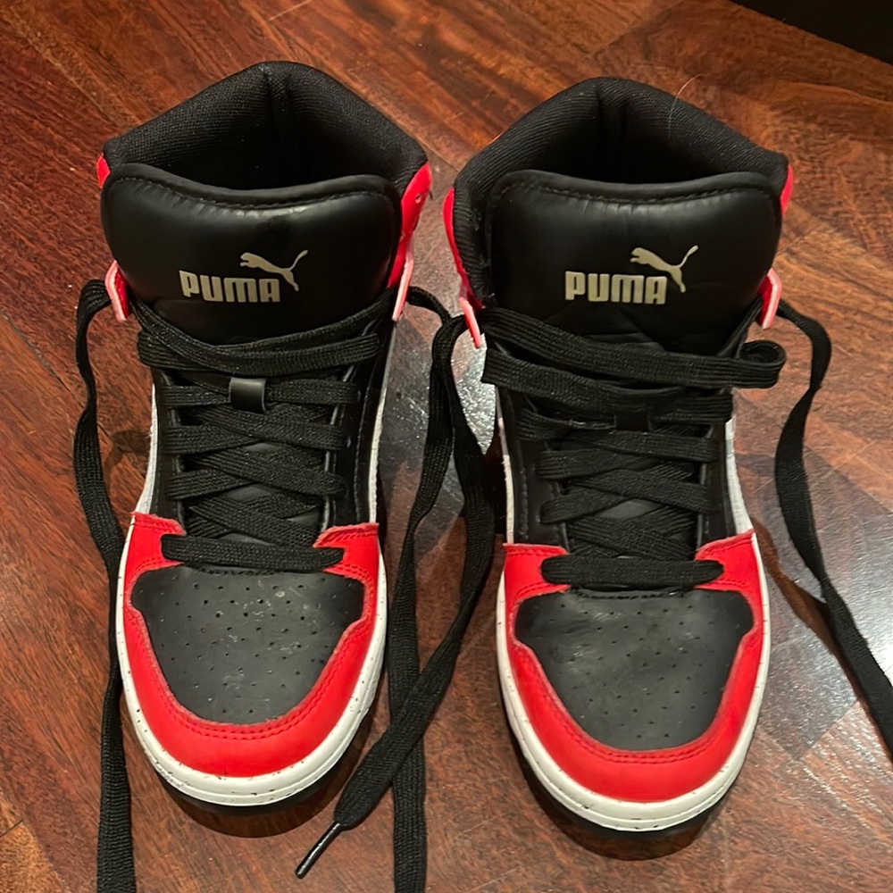 High Top Leather Boys Sneakers - US size 4